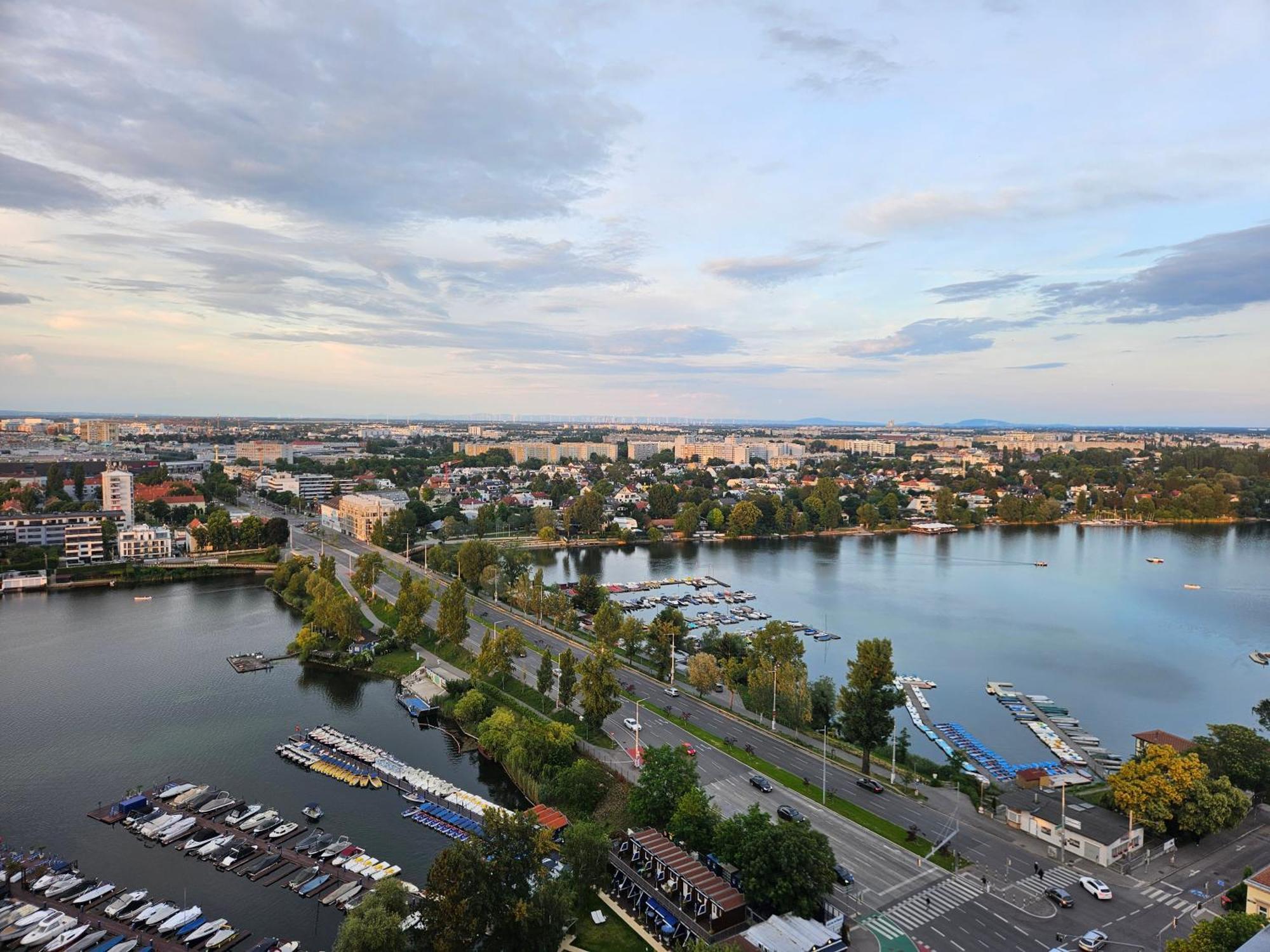 Yuki'S Place - Un-Vic, Danube Beach And Subway Near To Downtown Вена Экстерьер фото